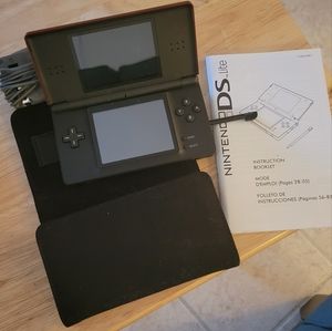 Nintendo DS Lite - Crimson & Black